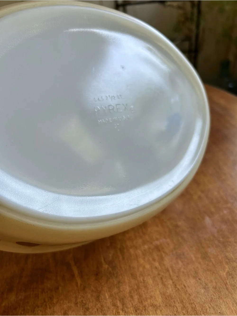 Vintage Pyrex Golden Hearts 2.5 Quart Casserole Dish - no lid